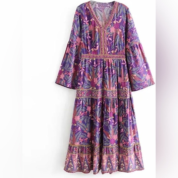 SHEIN Dresses & Skirts - SHEIN Boho Floral Print V-Neck Maxi Flowy Dress Size Small